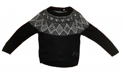 Črn pulover z belimi dodatki 9-10 L