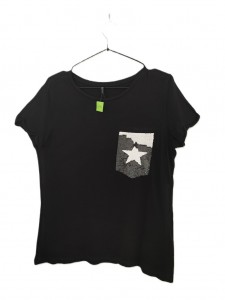 Črna kratka majica z zvezdo S