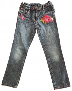 Modre dolge jeans hlače z vezenino rož 9-10 L