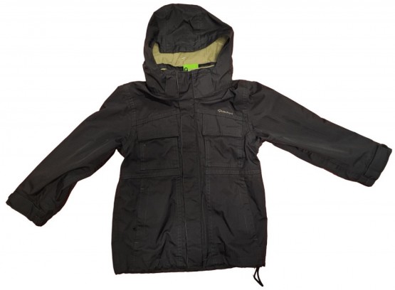 Črna prehodna jakna s kapuco 3-4 L