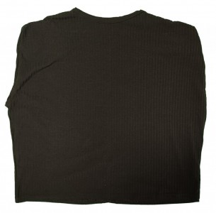 Črna kratka majica. Širši model