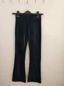 Modre raztegljive žametne hlače na zvonec 9-10 L