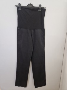 Črne lahke in tanke dolge hlače XS