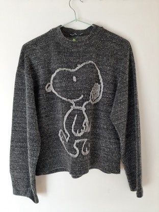 Siv pulover s Snoopy S