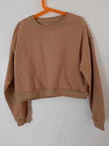 Dekliški rjav pulover, krajši model 13-14 L