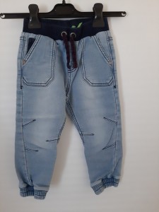 Fantovske jeans svetlo modre hlač 2-3 L