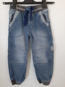 Fantovske jeans modre hlače 5-6 L