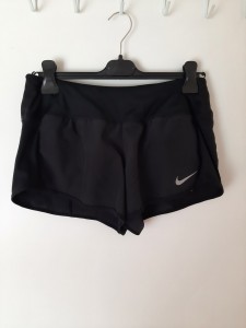 Ženske črne kratke hlače Nike M