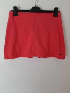 Roza kratke hlače s krilom Nike S