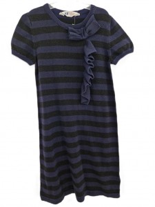 Vijolična pletena obleka s črnimi črtami 7-8 L
