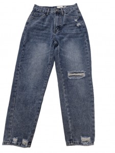 Ženske široke jeans hlače delno raztrgan videz S