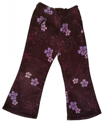 Dolge vijolične hlače z rožami z zadrgo ob strani 3-4 L